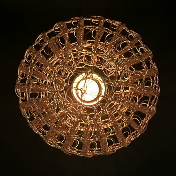 Bougeoir doré mat2 en muselets Magali Lockwood...