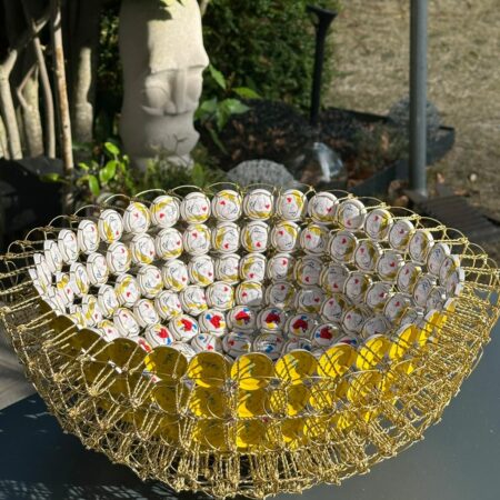 coupe jaune pop love en muselets Magali Lockwood